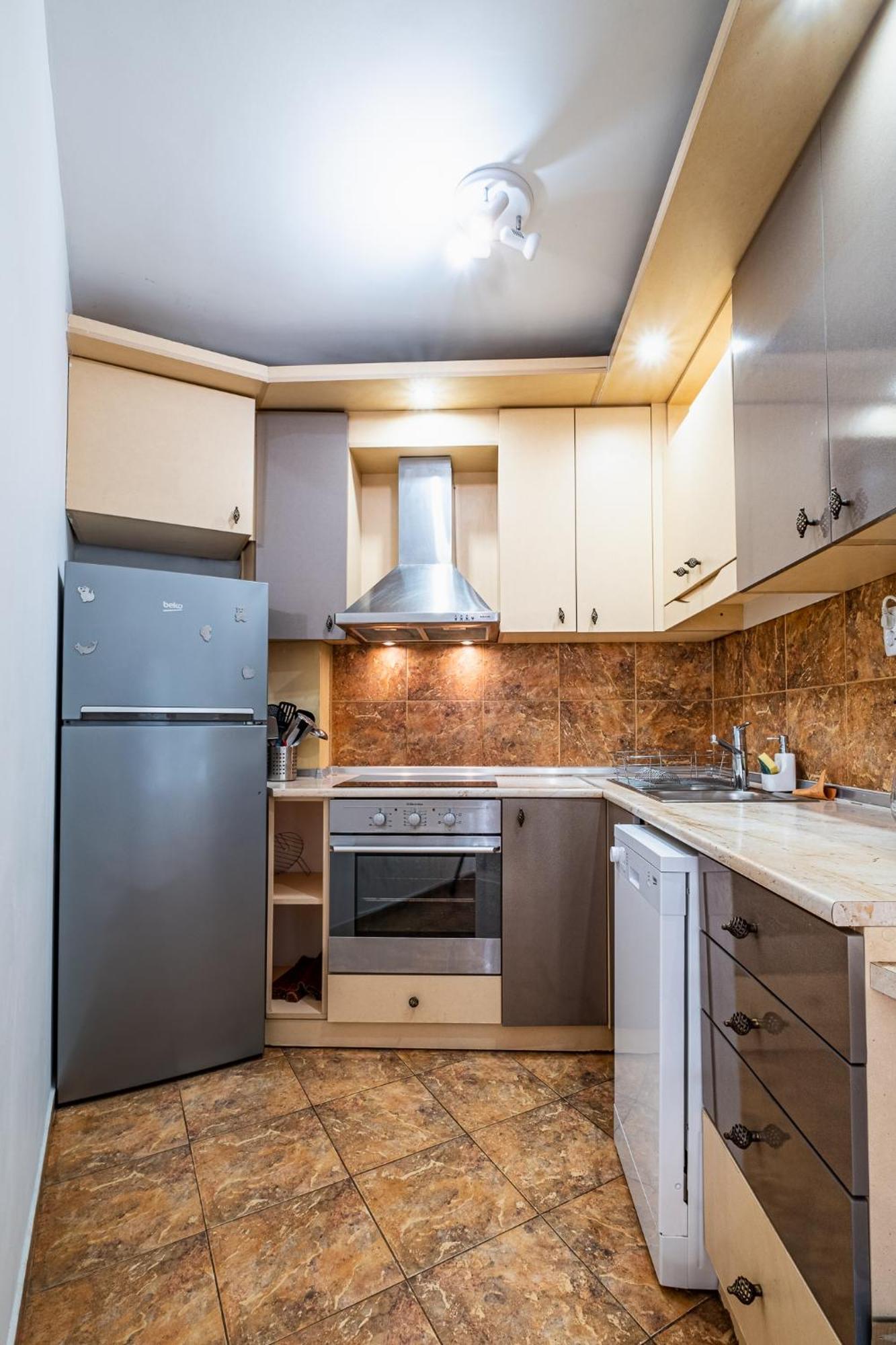 Thermae 2bdrm Sunny Апартамент *