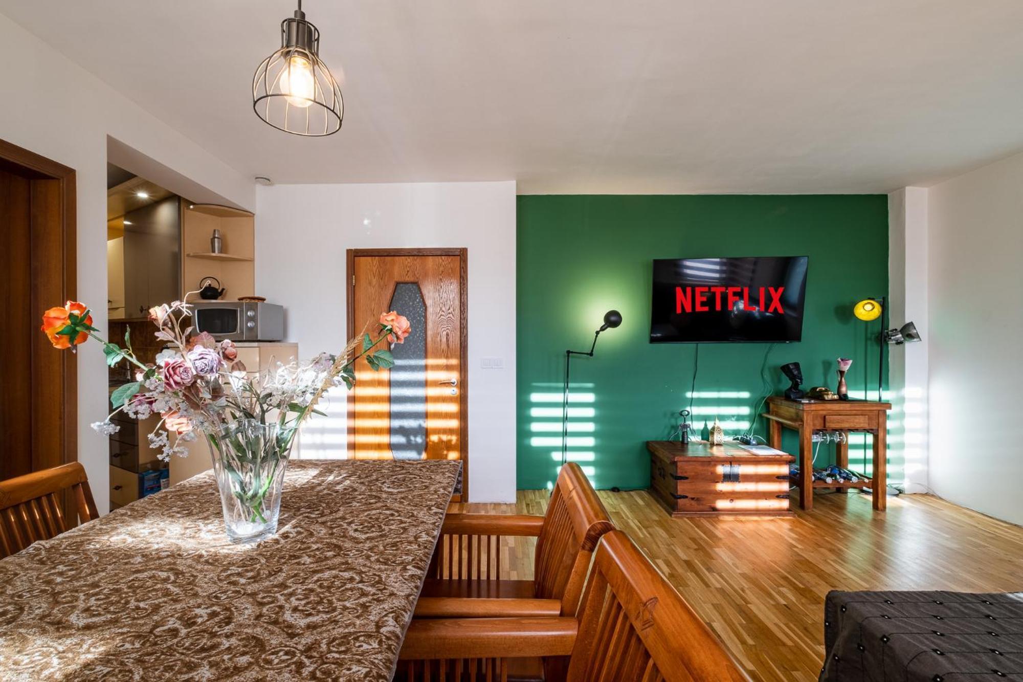 Thermae 2bdrm Sunny *