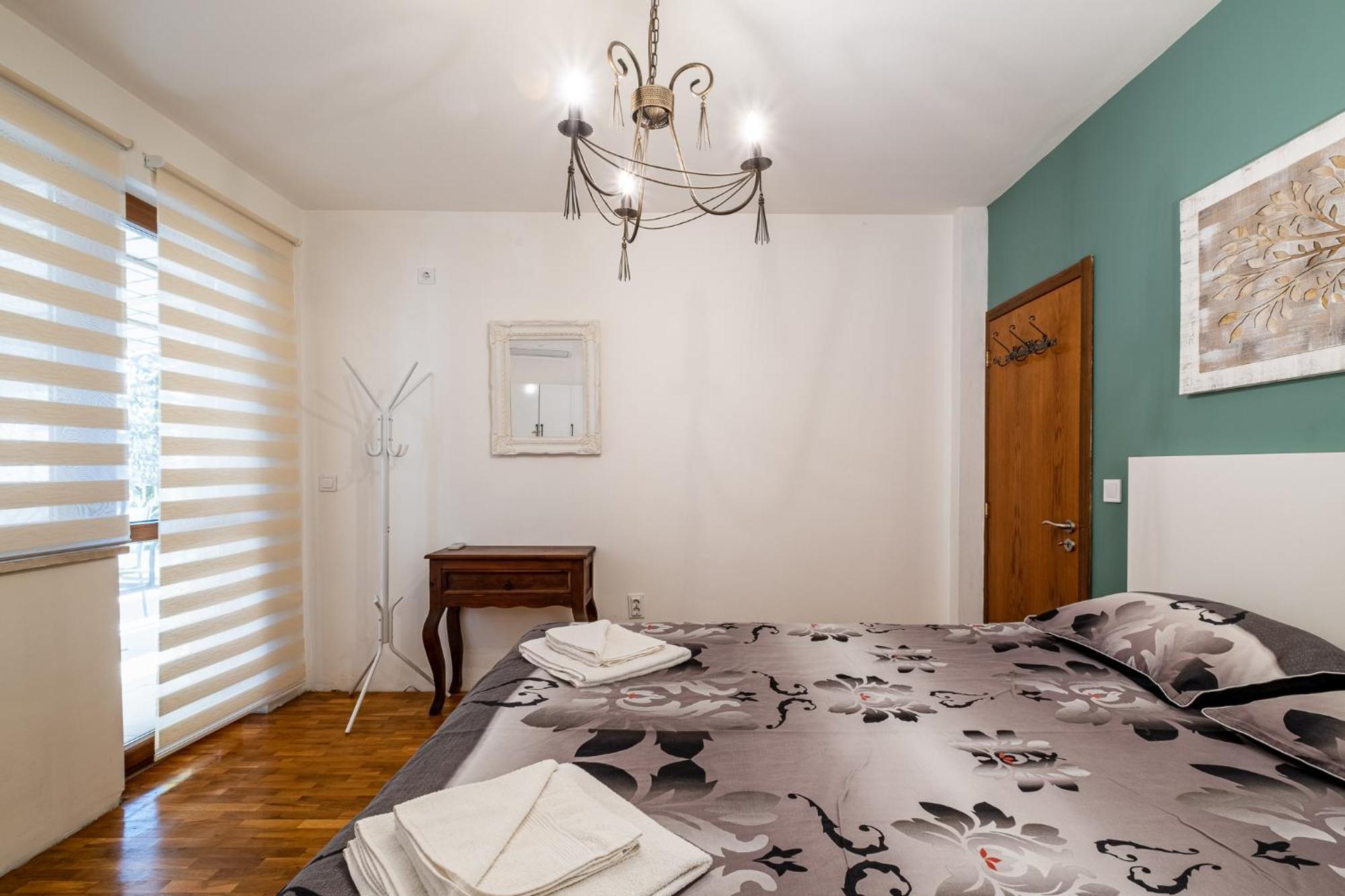 Thermae 2bdrm Sunny דירה